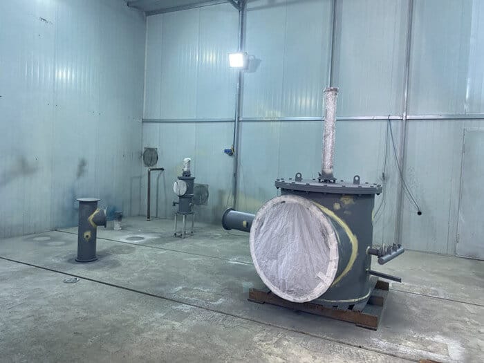 The paint shop of a vacuum furnace factory.
