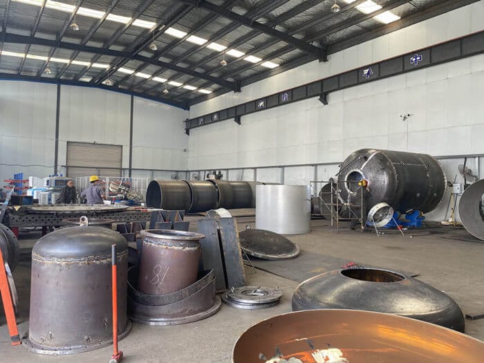 The production and processing workshop of the vacuum furnace factory.