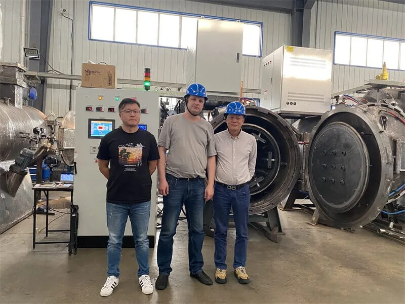 Customer visit record at the SYNHTE vacuum furnace factory